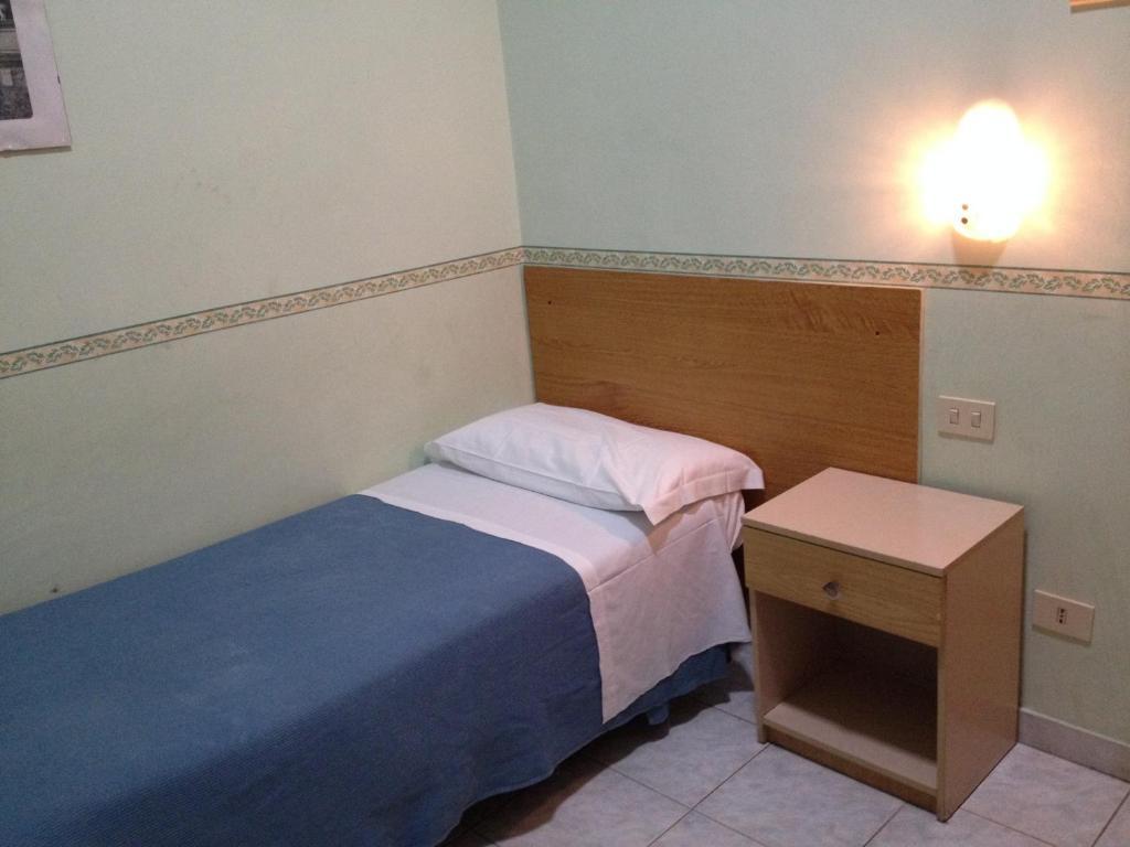Collina Inn Pensión Roma Habitación foto